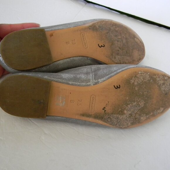 Coach Metallic Leather Silver Catrin Loafers size 7.5B FLATS SLIP-ON NEUTRAL - Picture 6 of 8